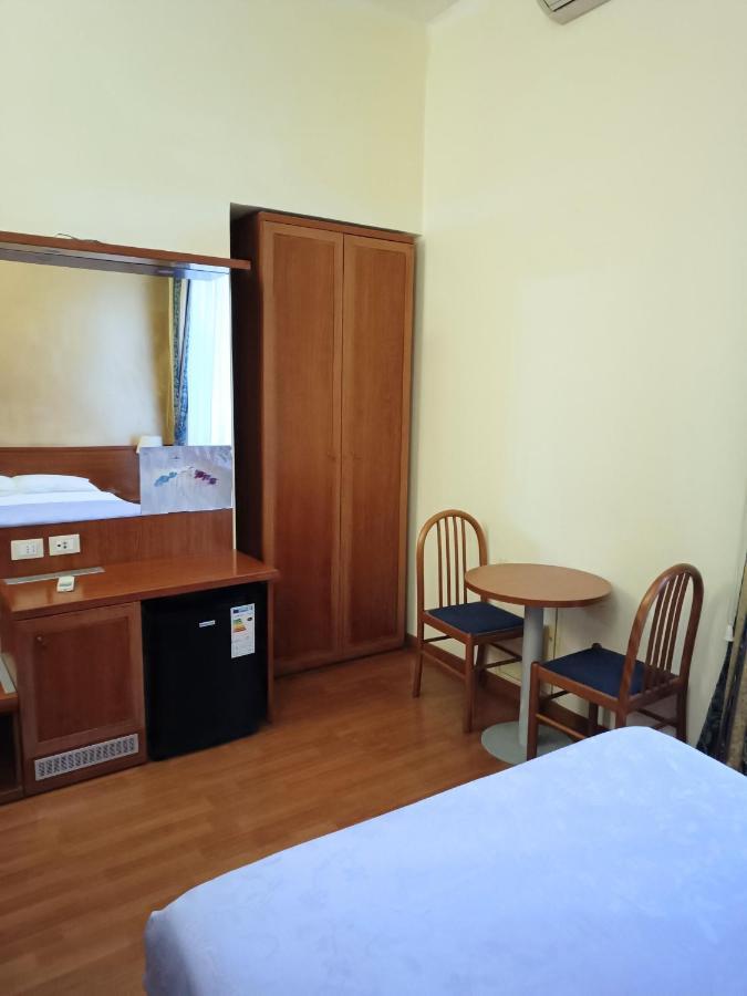 Opera Italian Suite Roma Exterior foto